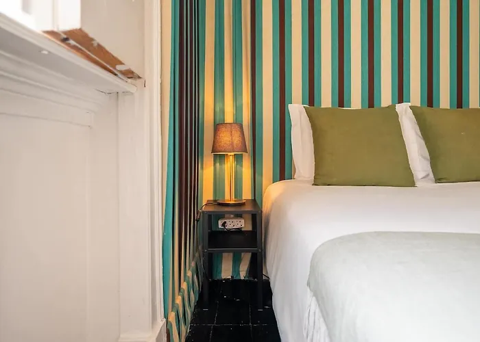 Elegant W Balcony In Bairro Alto Apartament *