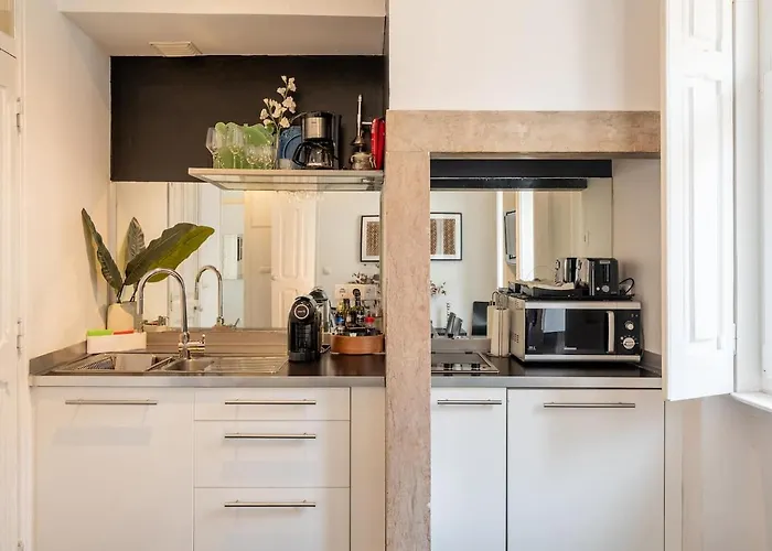 Apartament Elegant W Balcony In Bairro Alto *