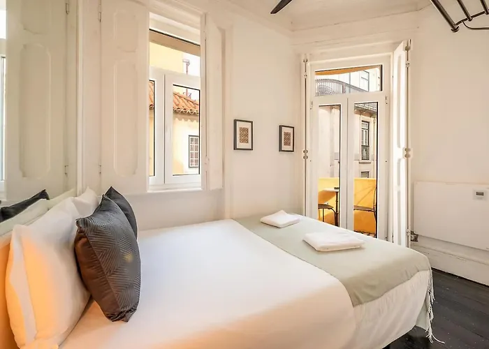 Apartament Elegant W Balcony In Bairro Alto Lizbona