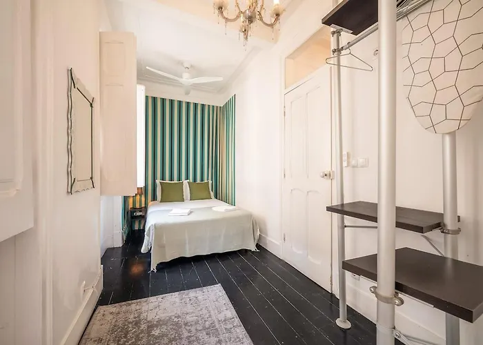 Elegant W Balcony In Bairro Alto Apartament *