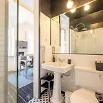 Apartment Elegant W Balcony In Bairro Alto Lissabon