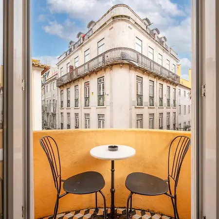 Elegant W Balcony In Bairro Alto