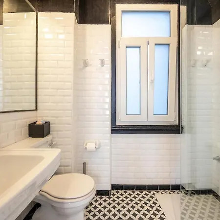 Apartamento Elegant W Balcony In Bairro Alto