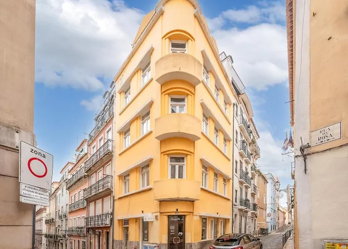 Elegant W Balcony In Bairro Alto דירה
